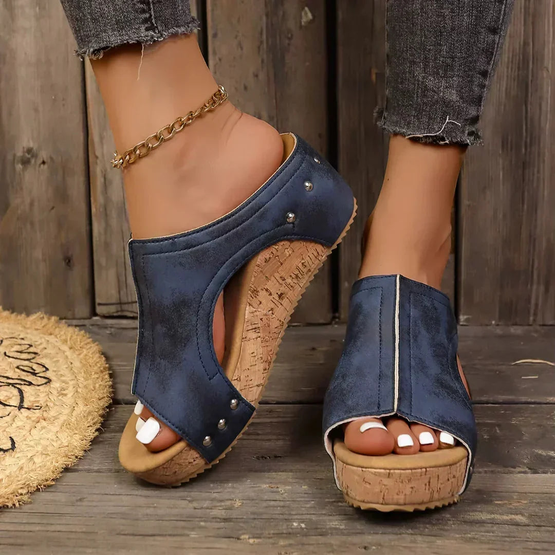 Lumi - Stud Wedges